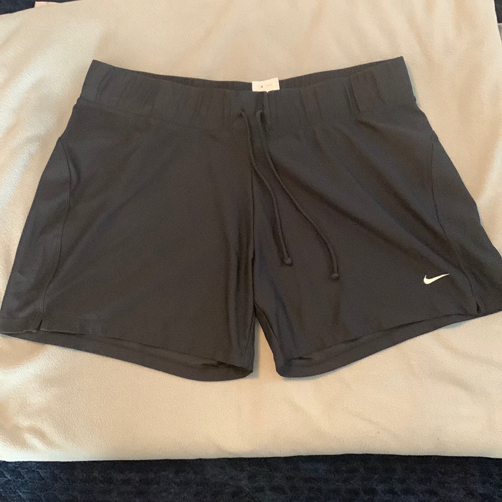 Nike black athletic running shorts with drawstring Size XL
